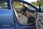 Volvo S60 2.5 T5 - 17