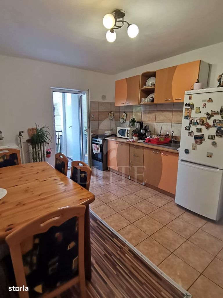 Apartament 4 camere în zona MANASTUR