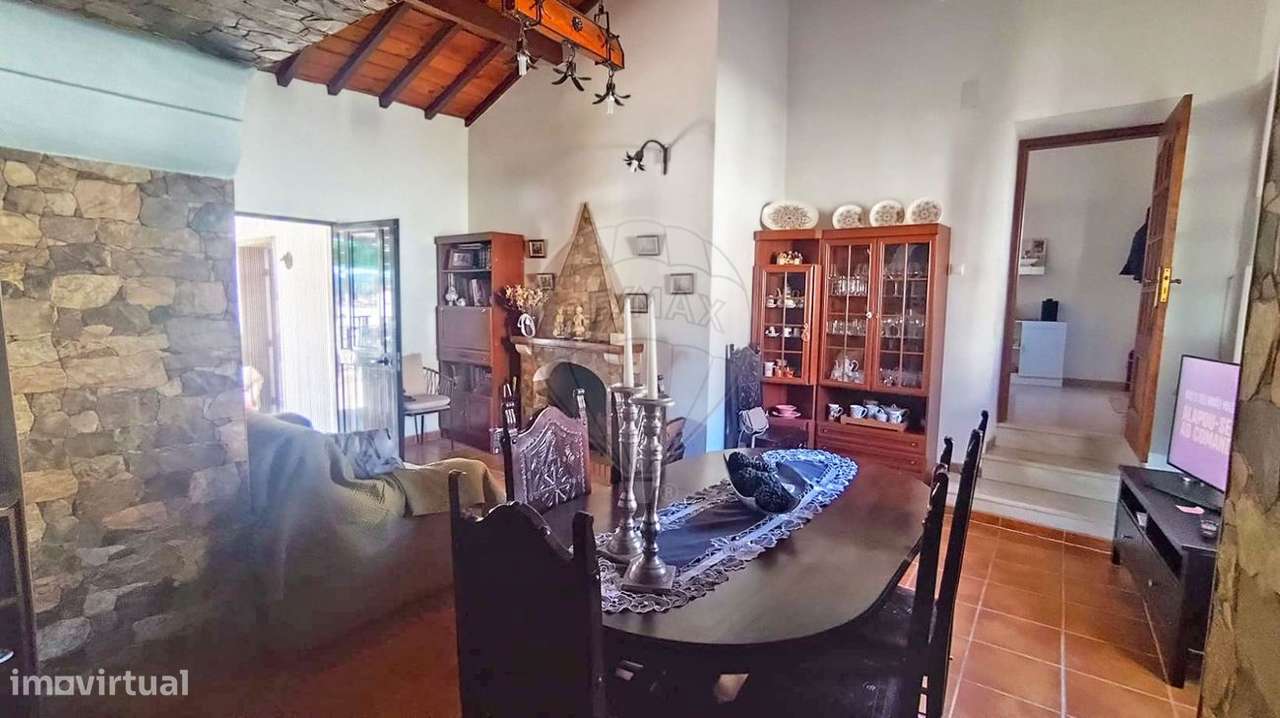 Moradia T2 para venda - Grande imagem: 2/13