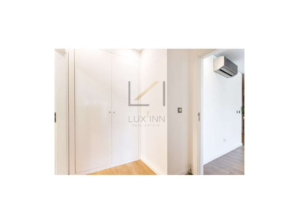 Apartamento T1, com varanda ampla e vista mar em Setúbal-20