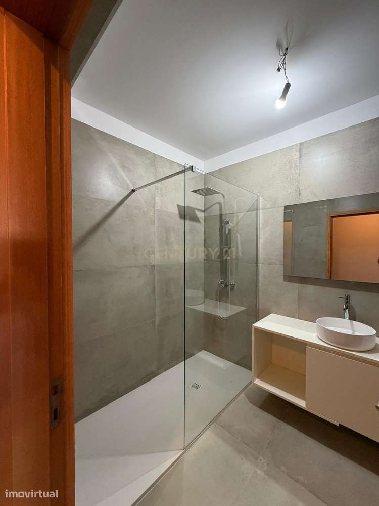 Apartamento Renovado em Braga (São Vítor) com Vista Panorâmica-13