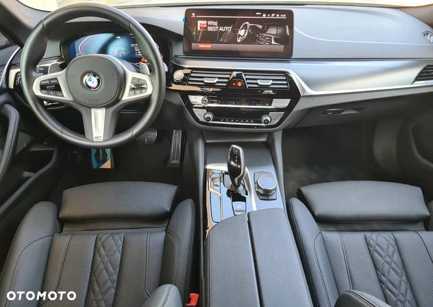 BMW Seria 5 530i mHEV M Sport sport - 9