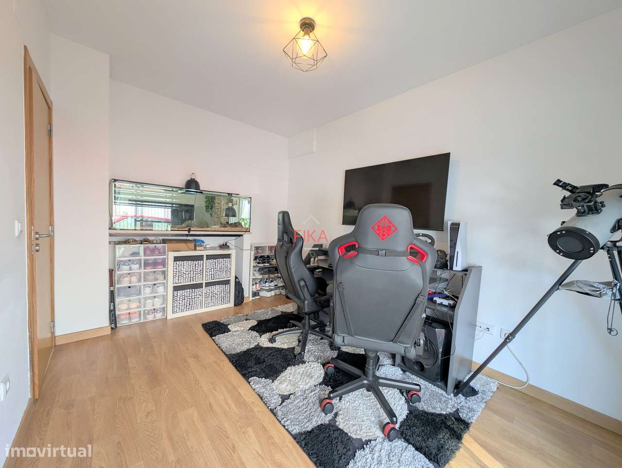 Moradia T5 Isolada com piscina e sauna - Fernão Ferro-16