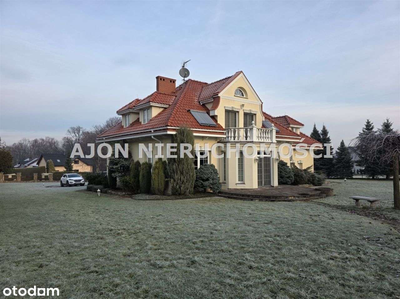 Willa z garażem, Czechowice Dziedzice ul. Zawiła-4