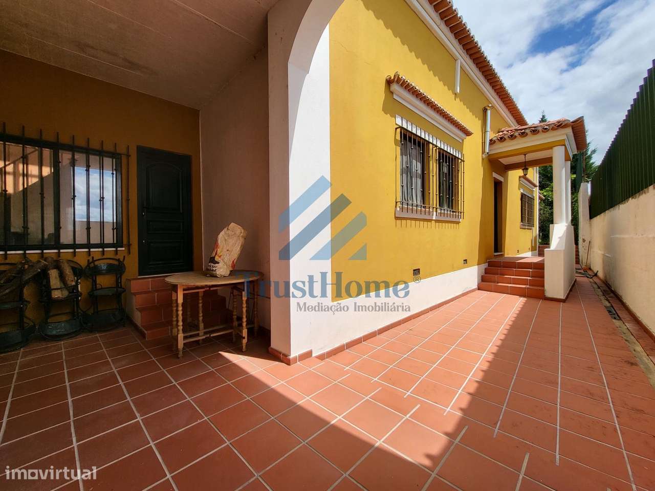 MoradiaV5 com jardim, piscina e ginásio no centro de Coruche-50