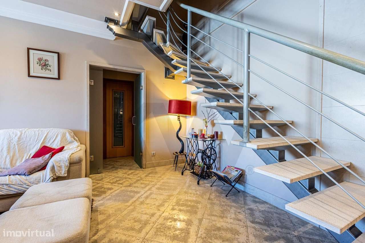 T3 Duplex com Terraço e Churrasco no Entroncamento - Grande imagem: 5/60