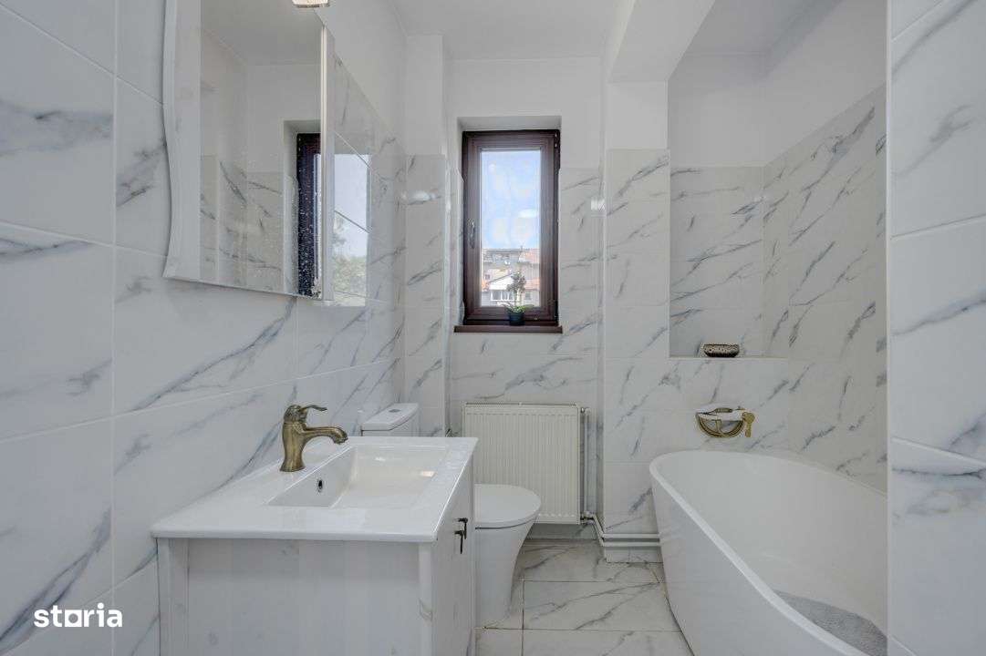 O proprietate imobiliara deosebita, formata din casa si mult teren!-17