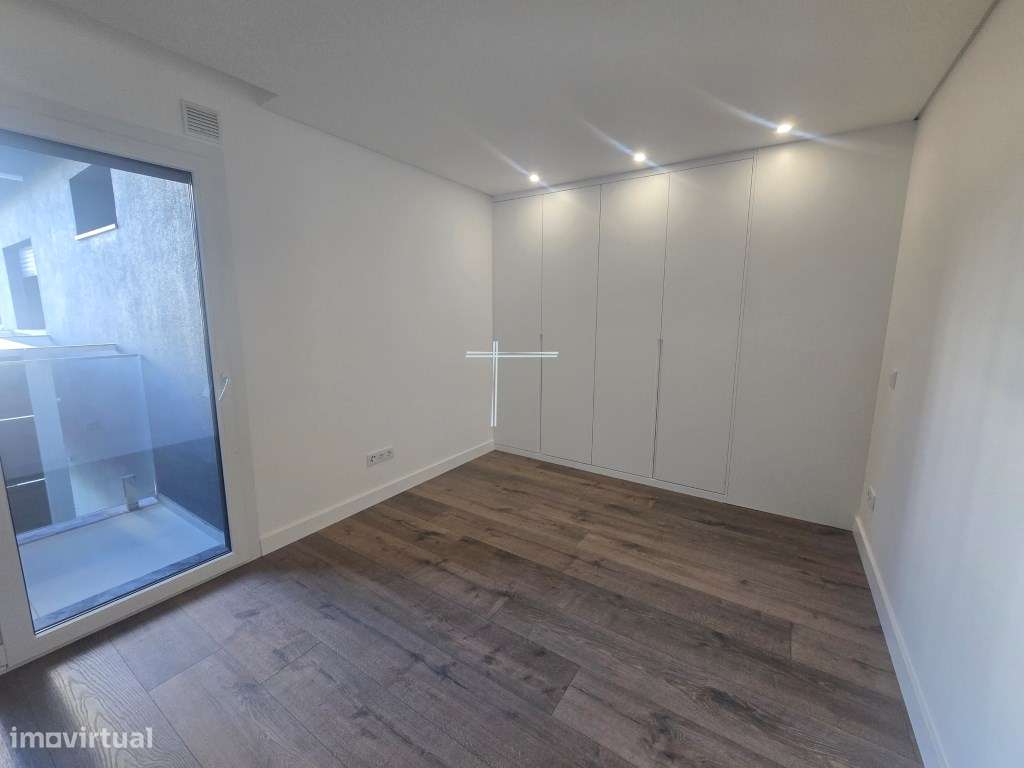 Apartamento T3, com varanda, arrecadação e parqueamento - Quinta do...-27