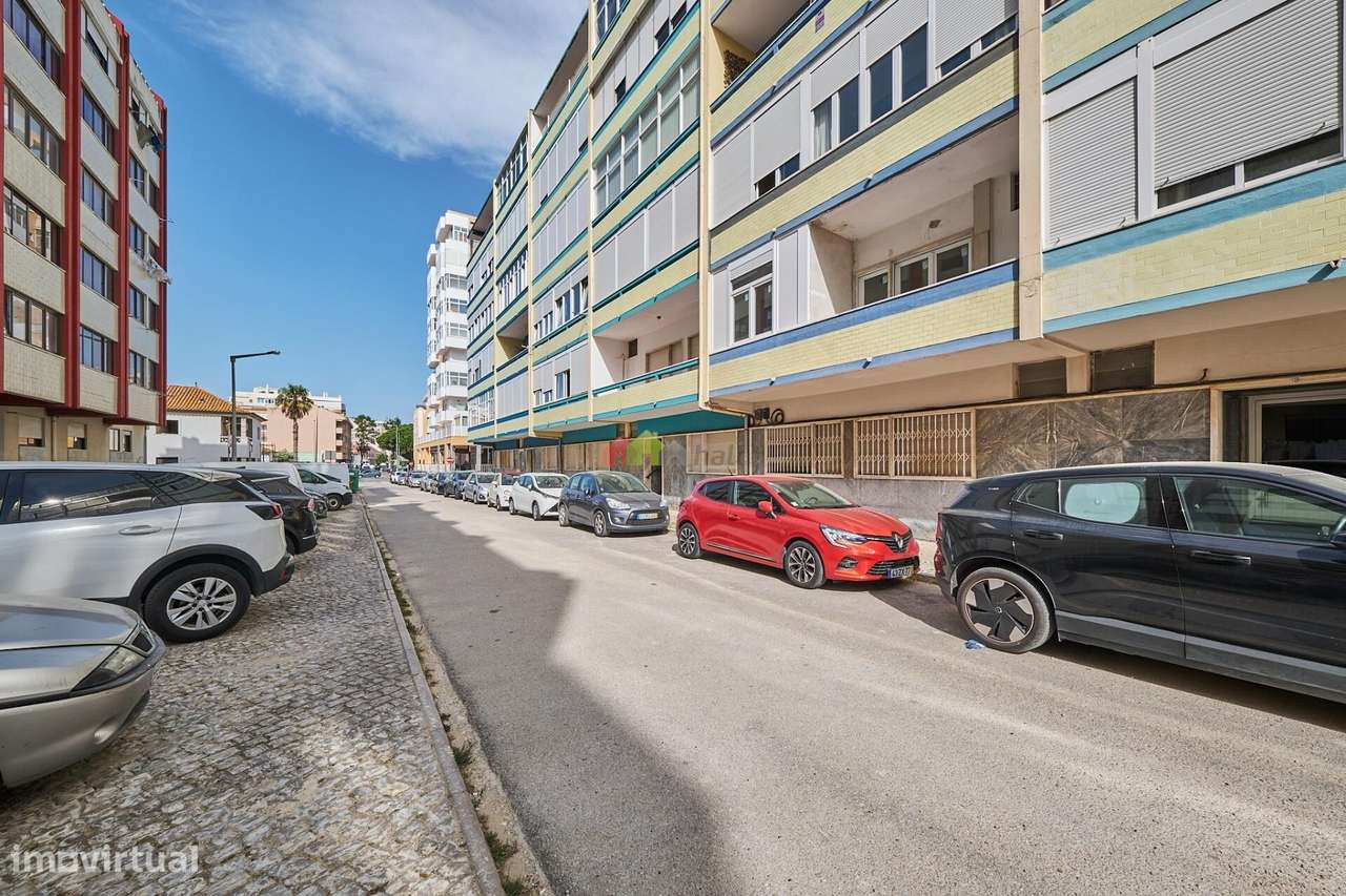 Apartamento T3 com 2 Wc´s e arrecadação-22