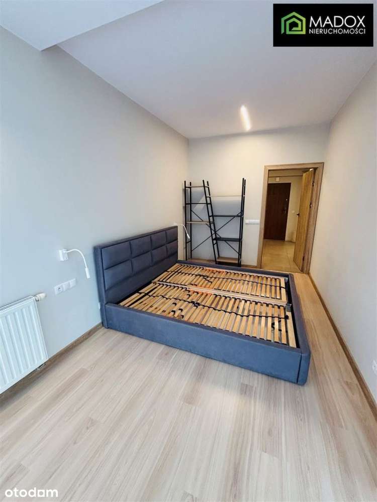 Komfortowe M-3 z dużym tarasem, blok z 2009 roku-4