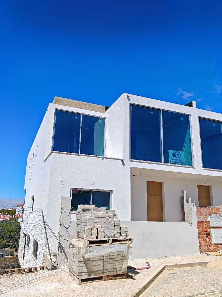 Moradia nova no alto do Monte Estoril - Vistas espectaculares-9