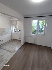 cv 222 Cuza Voda, apartament 3 camere, semidecomandat, etaj I