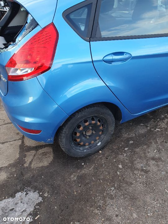 Blotnik prawy tyl ford fiesta mk7 - 2