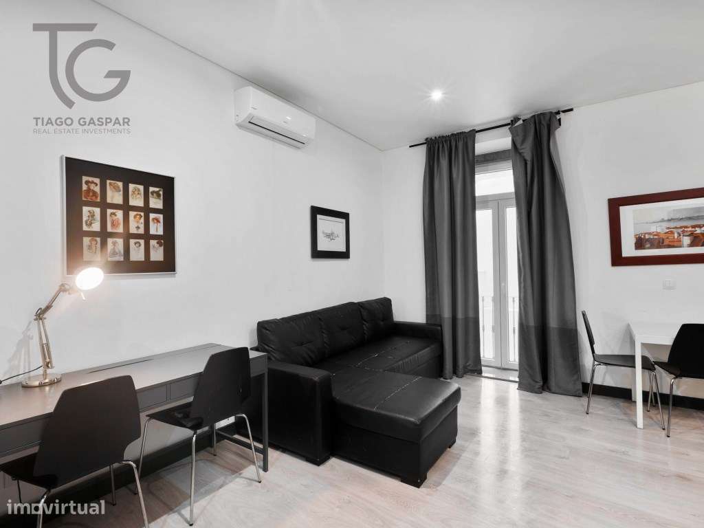 Prédio com 7 Unidades de AL e Loja em Lisboa-16