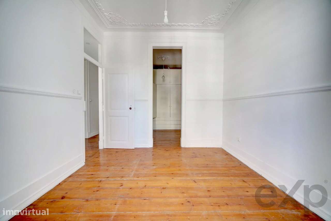 Apartamento T1+1 junto ao Jardim da Estrela – Lisboa-21