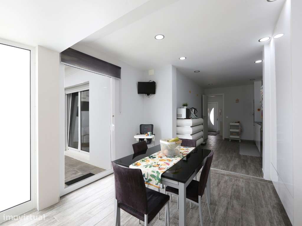 Excelente Moradia T3 localizada no Rio Novo em Nazaré-13