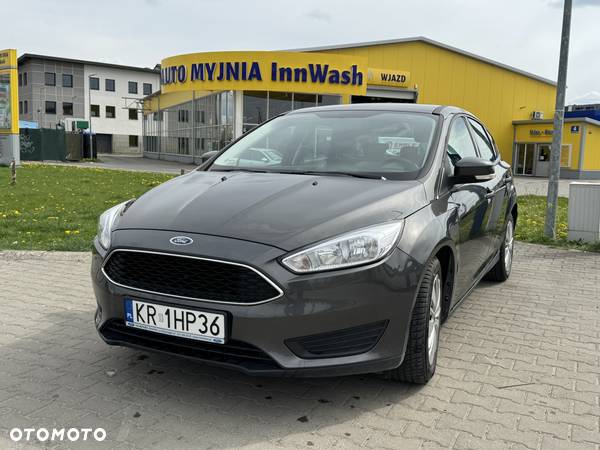 Ford Focus 1.6 Trend - 17