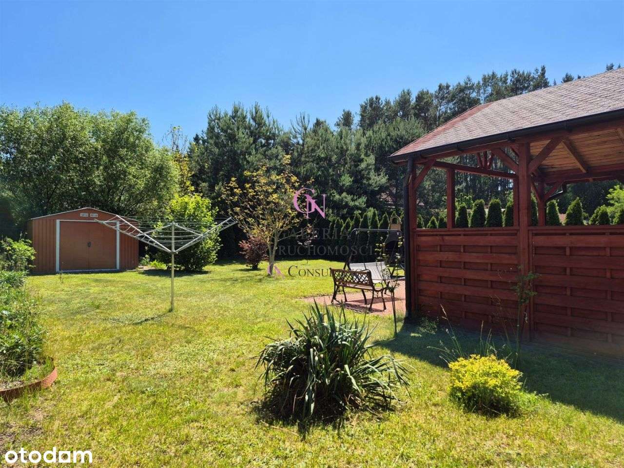 Zadbany, parterowy dom w otoczeniu lasu-6