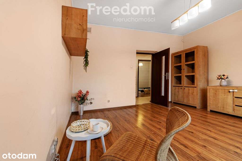 Na sprzedaż komfortowe M3 w spokojnej okolicy.-1