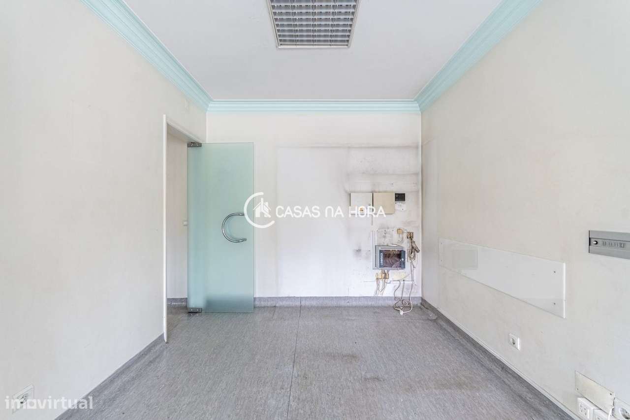Andar de Moradia  convertida em clínica | Potencial para habitação ...-6