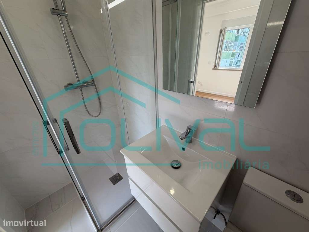 Alverca apartamento de Tipologia T3 totalmente renovado-22