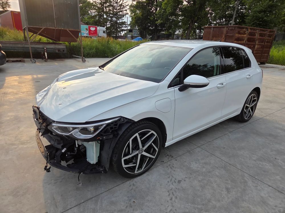 Volkswagen Golf VIII 2024