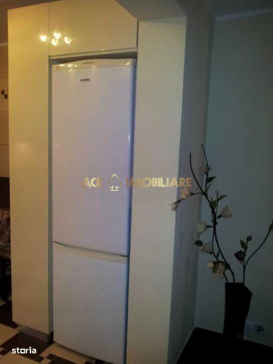 Piata Sudului | 3 Camere | Centrala proprie | 2 Bai | Prox. metrou - Imagine principală: 5/8