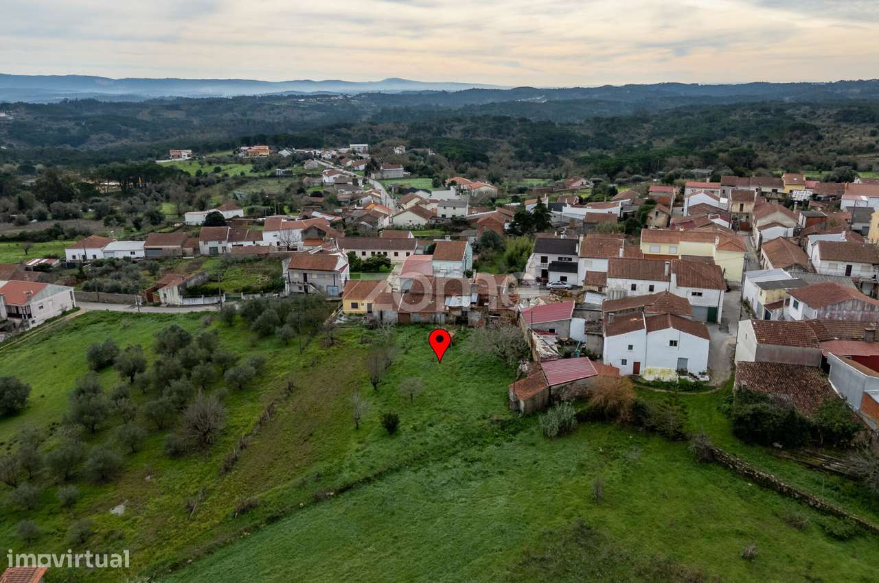 Moradia com Anexos, Terreno e Poço – Carvalhal de Azóia | Soure - Grande imagem: 3/17