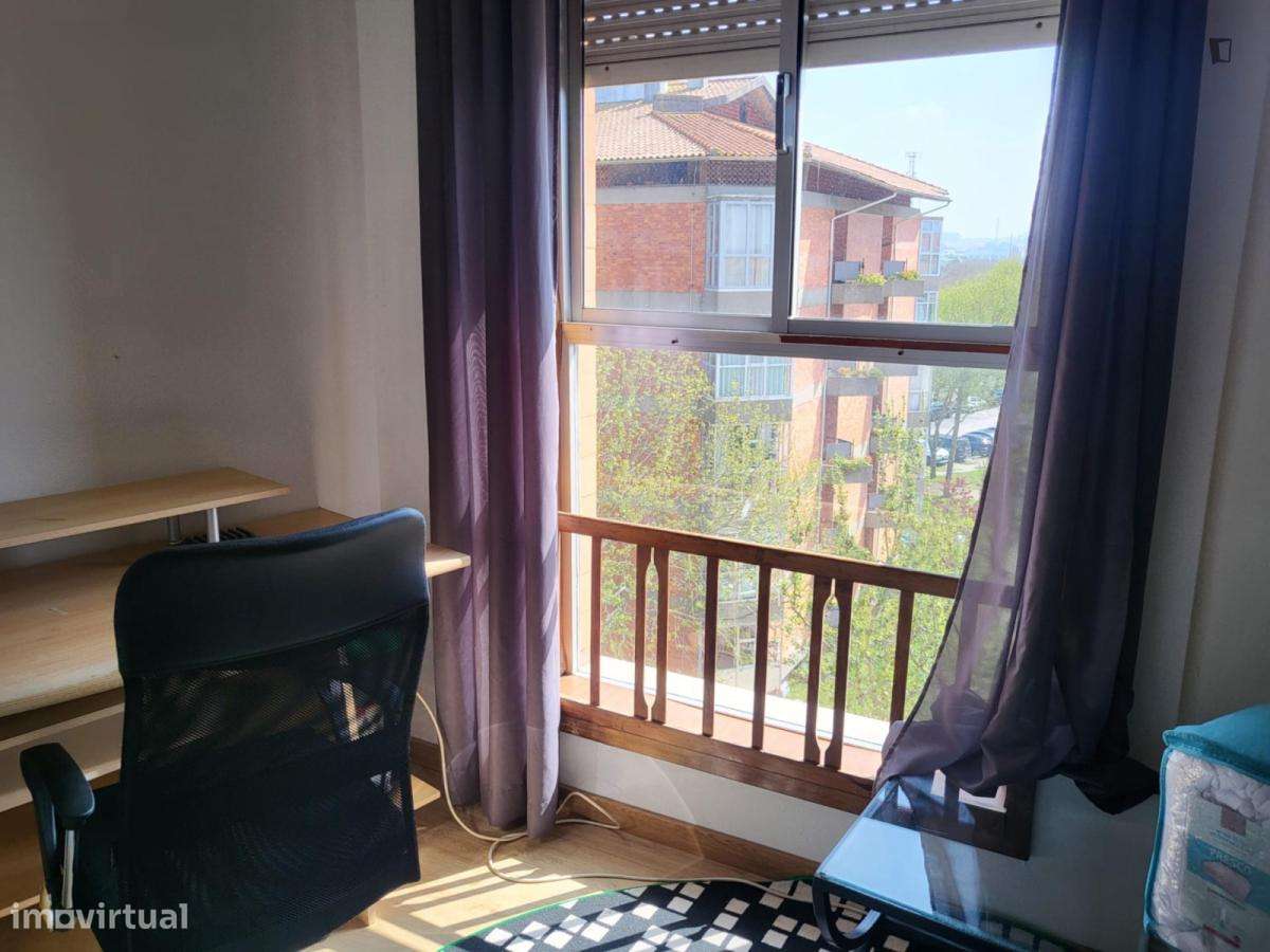 Quarto - localizado em Aveiro - Grande imagem: 3/11