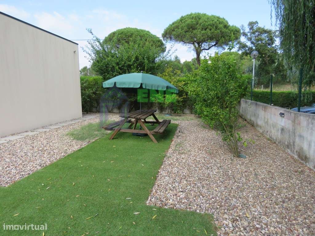 Moradia Isolada T2 Maxial Monte Redondo-3