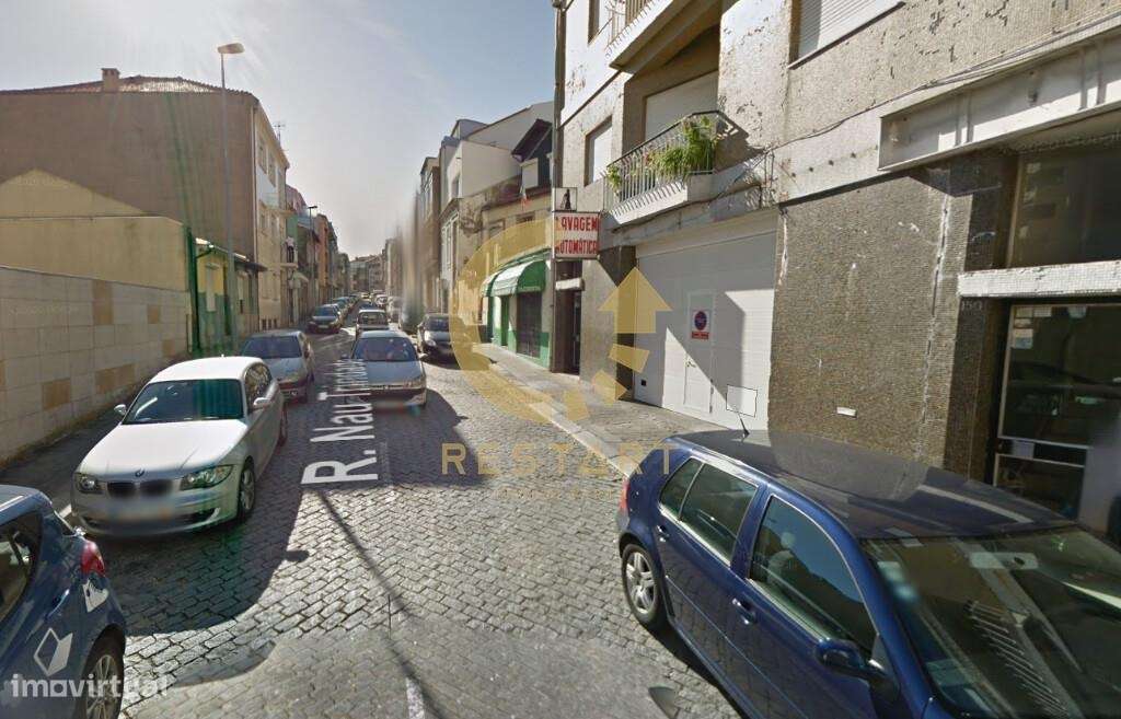 Estacionamento coberto e fechado - Grande imagem: 4/25