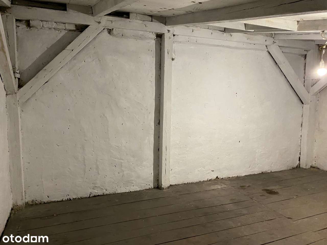 Niezależny DOMEK 2 kondyg., jedyna taka nieruchomość w centrum JEŻYC!-8