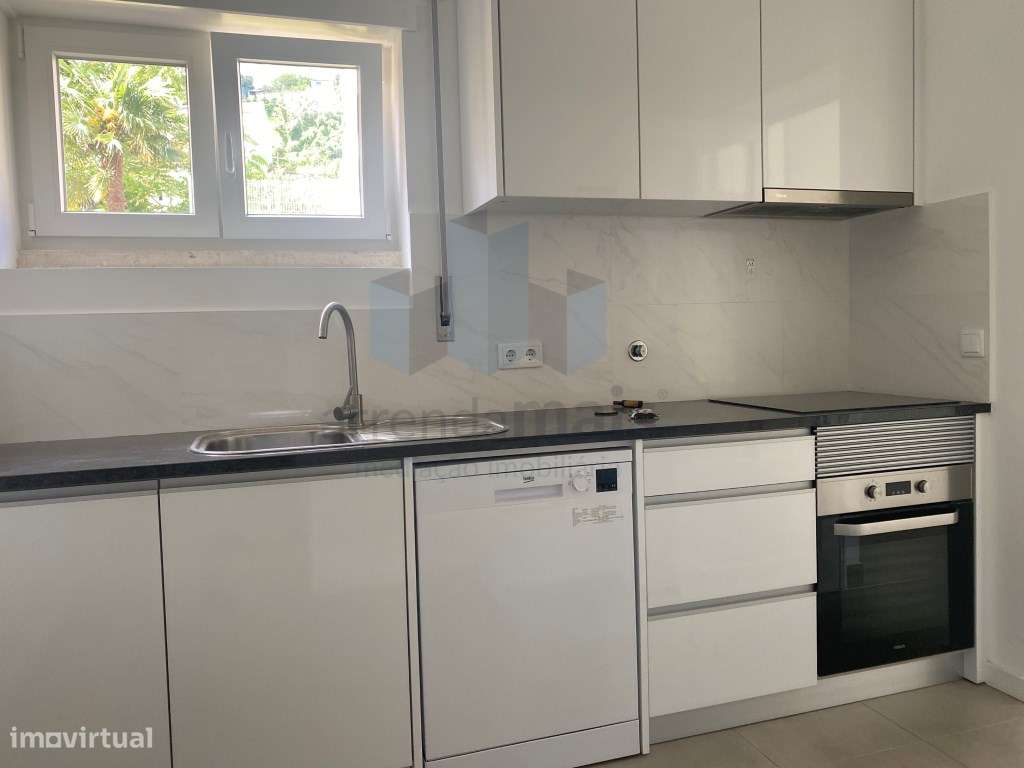 Arrenda-se Apartamento T3, Totalmente remodelado, com cozinha equip... - Grande imagem: 2/20