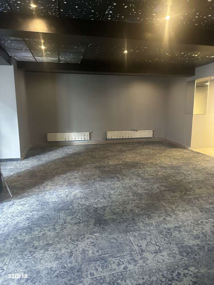 Campina - ultracentral - Spațiu comercial - 128mp - 2100 Euro/Luna - Imagine principală: 2/6