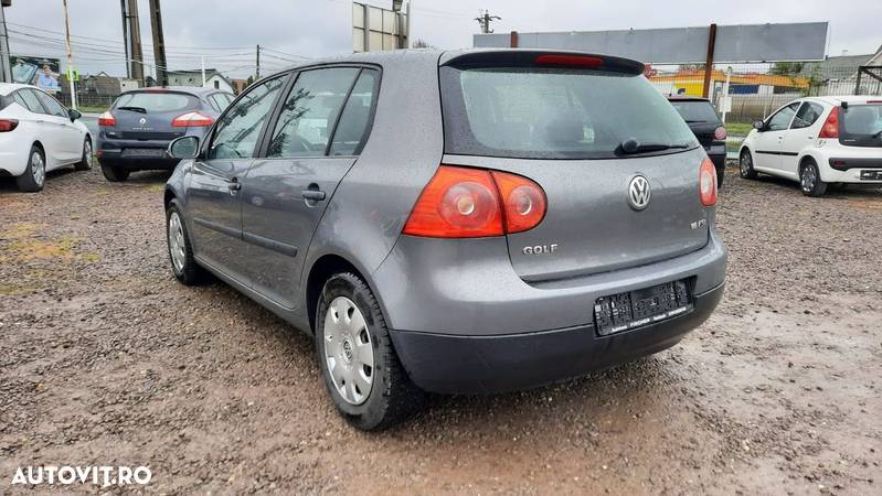 Volkswagen Golf - 4