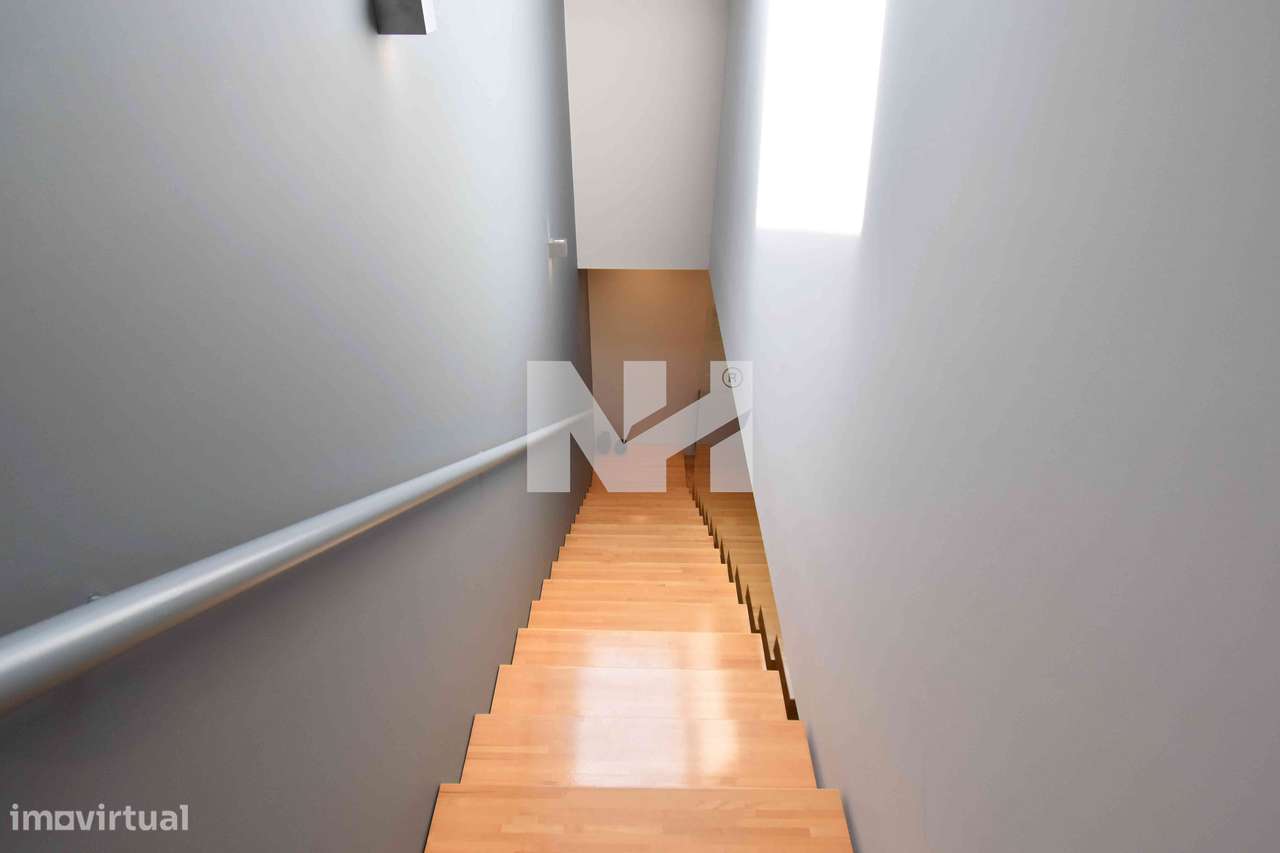 Moradia T4 | 4 Suites | Jardim | Centro | Maia-35