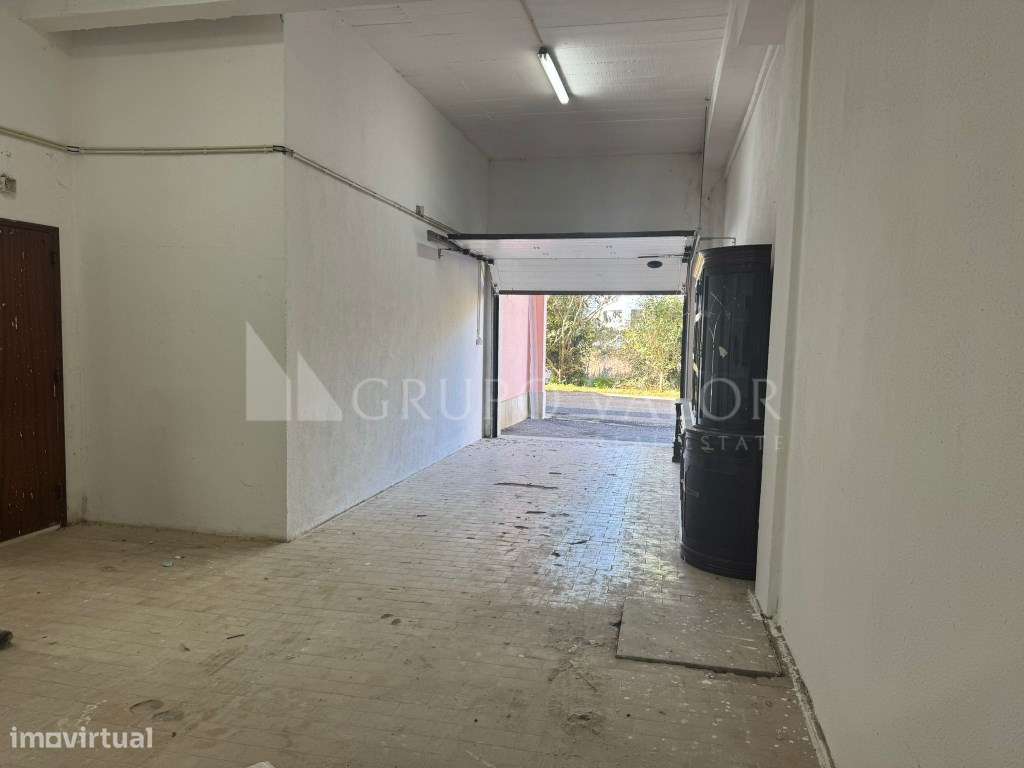 Garagem 120m2, na Abrunheira-5