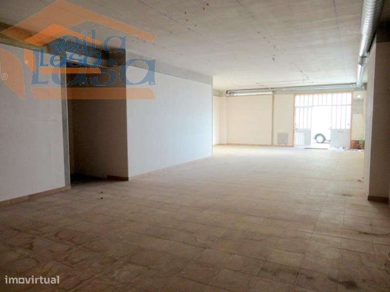 Armazém, Arcozelo com 2 Portões - Grande imagem: 3/3