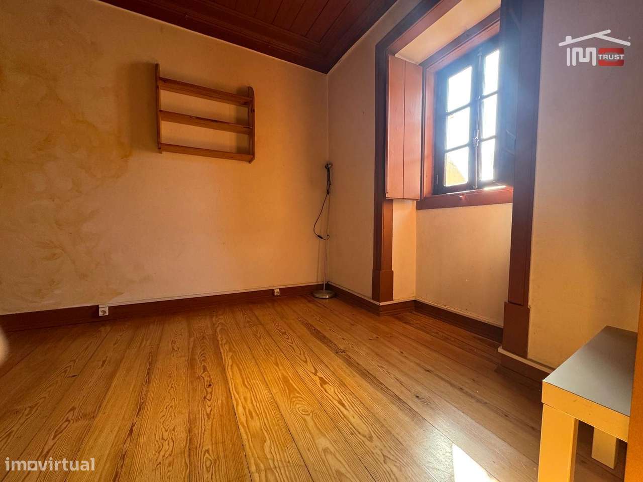 Moradia T2 habitável com terreno (imovel com licença de utilização)-13