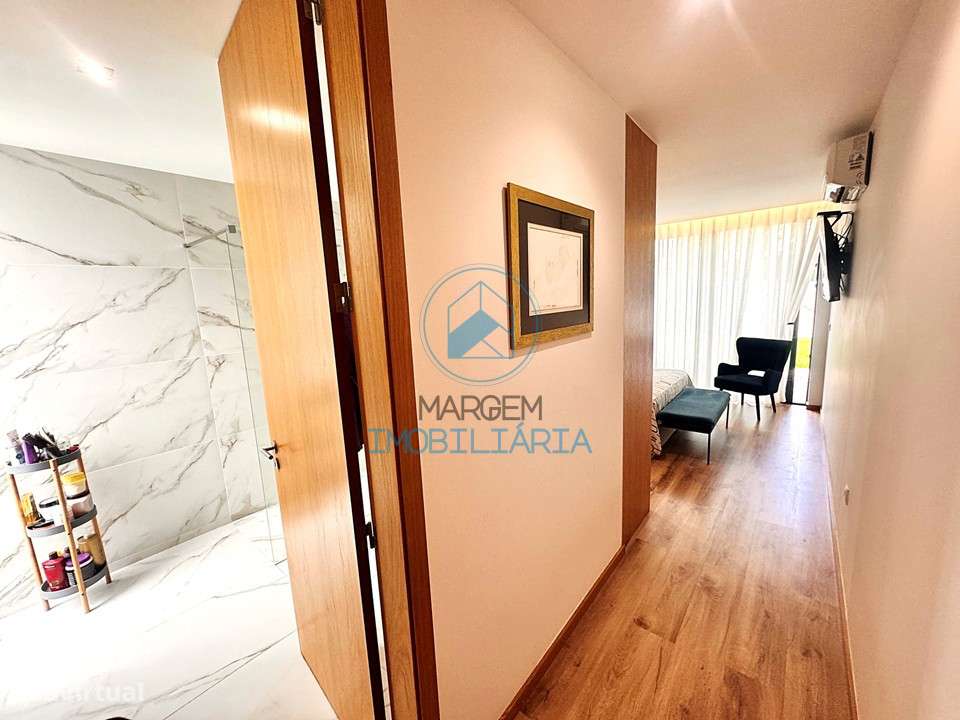 Moradia térrea individual – Painéis; AC; Lareira, Garagem - Grande imagem: 3/45