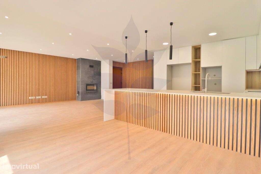 Moradia T4 2 Suites Em Palmeira Braga