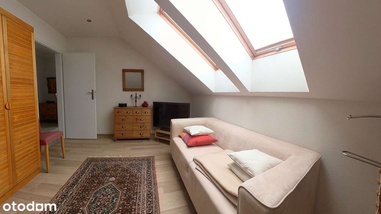 Przestronny dom z 6 pokojami w cichej okolicy-19