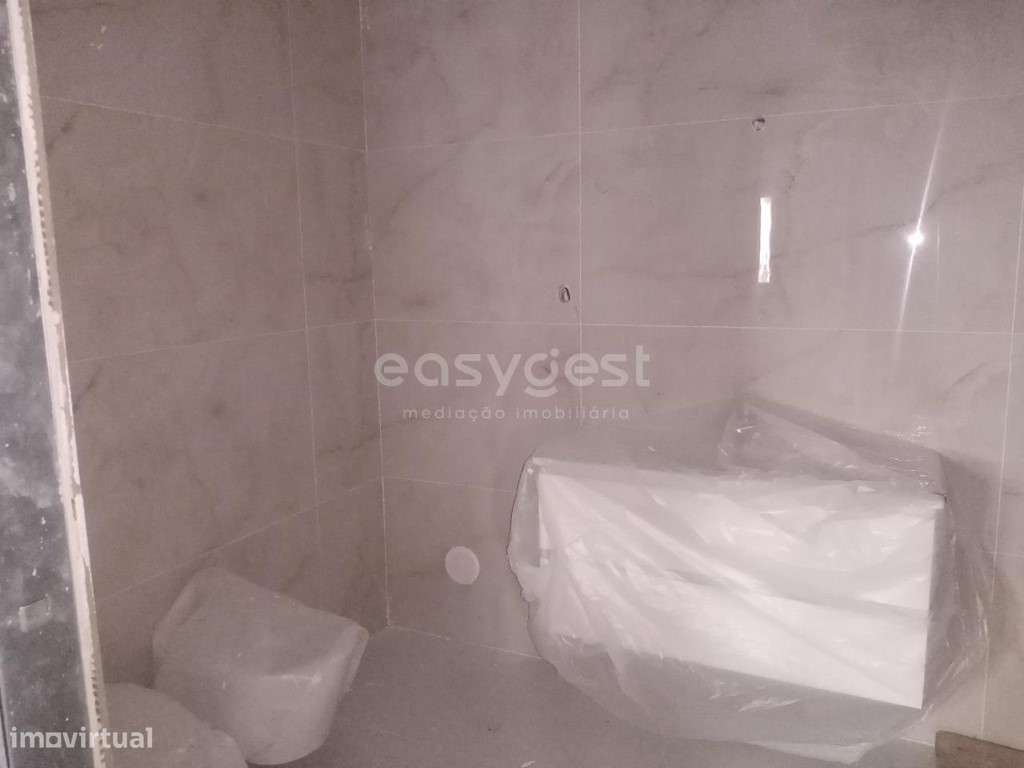 Apartamento T2 na cidade da Covilha, com excelente localização - Grande imagem: 3/4