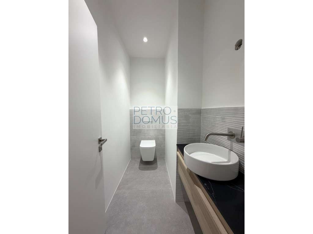 T2 TOTALMENTE REMODELADO EM CONDOMÍNIO COM PISCINA - PENHA DE FRANÇA-30