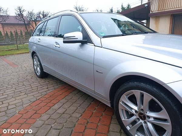 Mercedes-Benz Klasa C 220 T CDI DPF Automatik BlueEFFICIENCY Avantgarde - 18