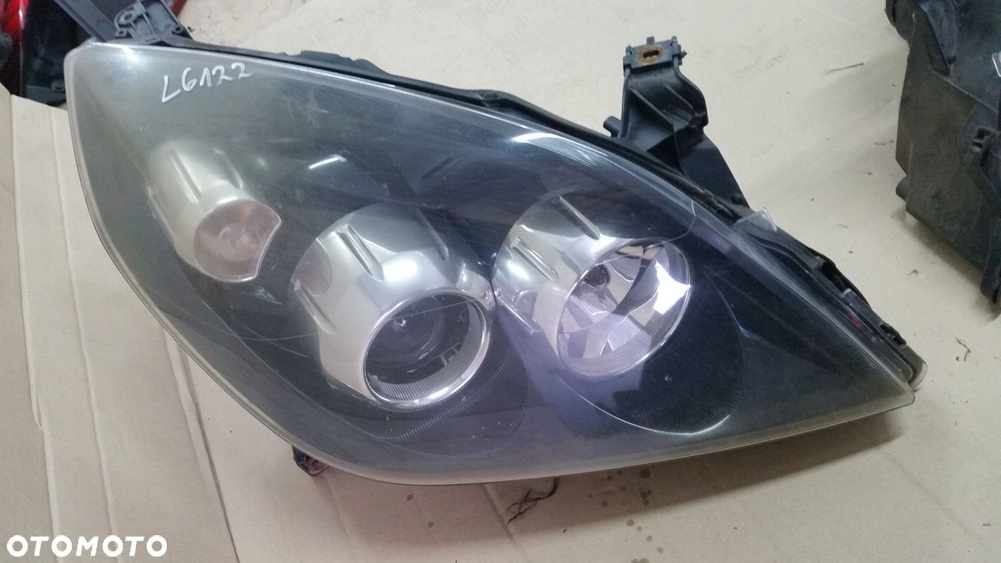 Opel VECTRA C Signum lift lampa przód PRAWA 93179919 - 1