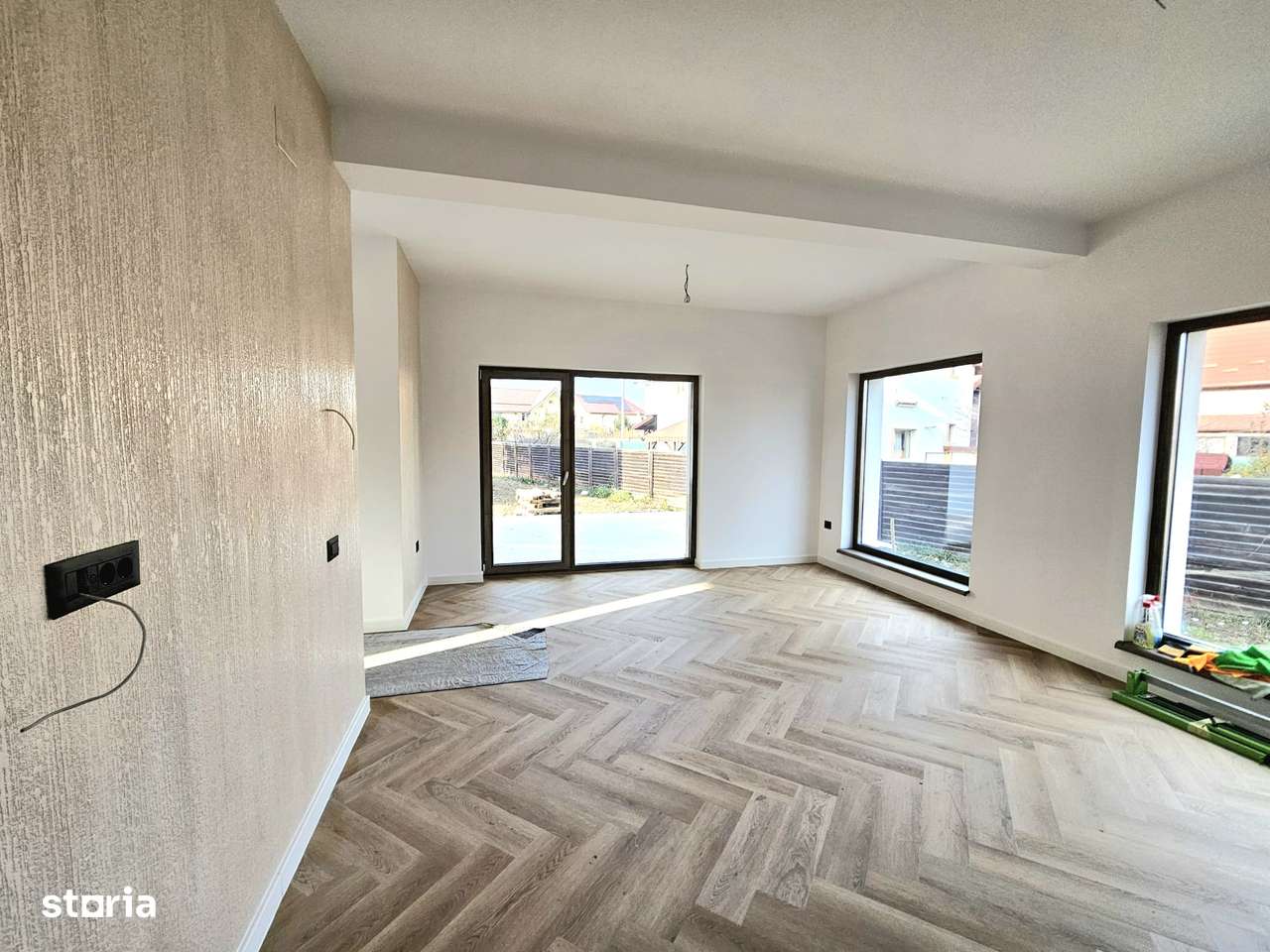 De vânzare locuință Modernă, stil MEDITERANEAN  Craiovei-19