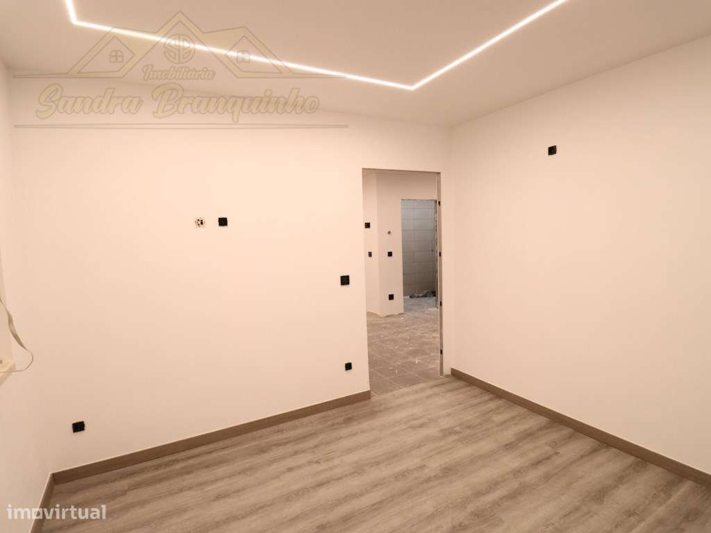 Apartamento T1 COMPLETAMENTE NOVO-10