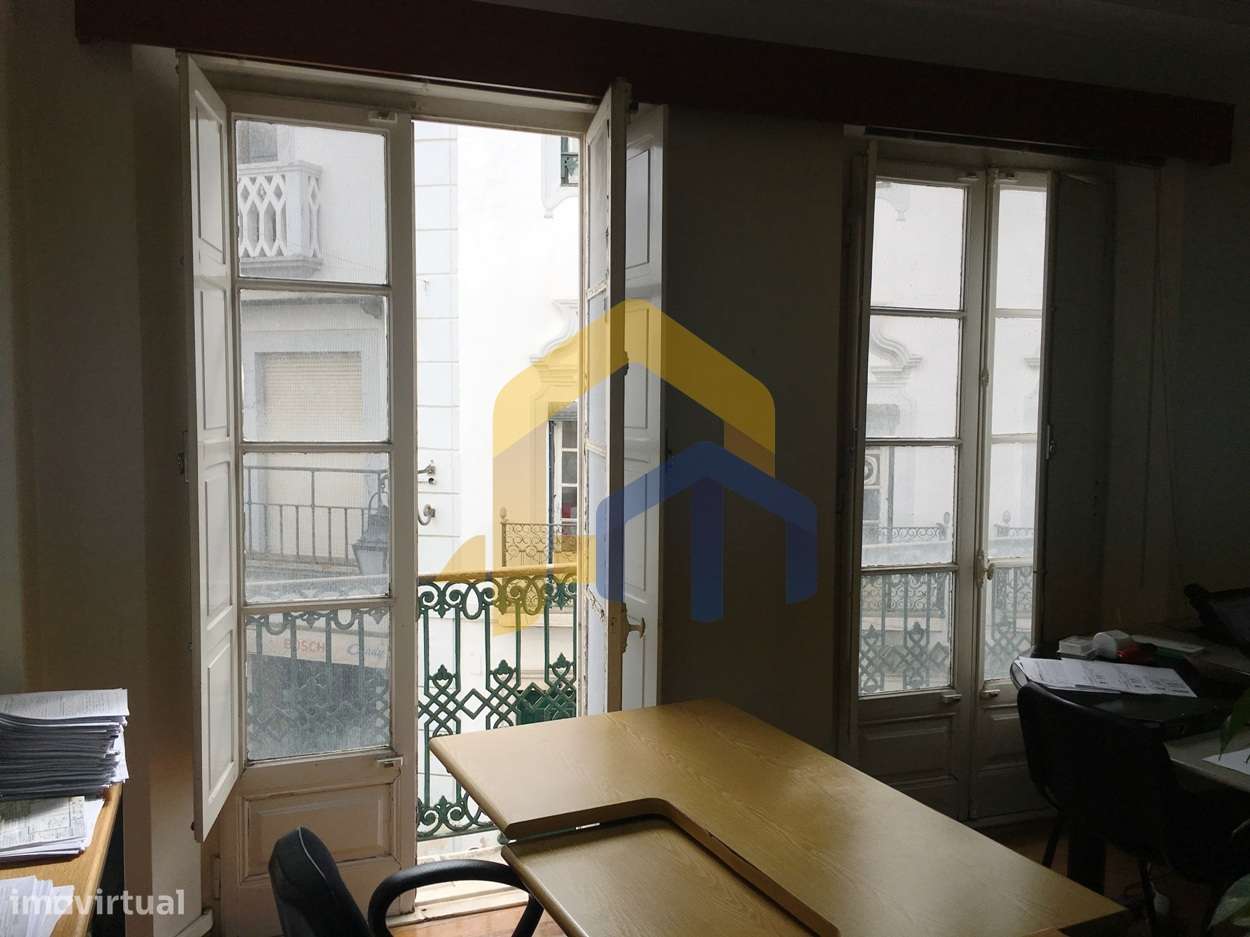 Moradia >=T10 Venda em Évora (São Mamede, Sé, São Pedro e Santo Antão) - Grande imagem: 5/10