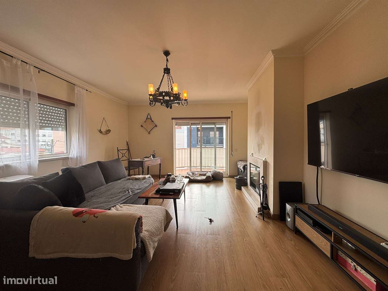 Apartamento T2 / Varandas / Garagem / Sótão / Gândara dos Olivais / Le - Grande imagem: 2/23